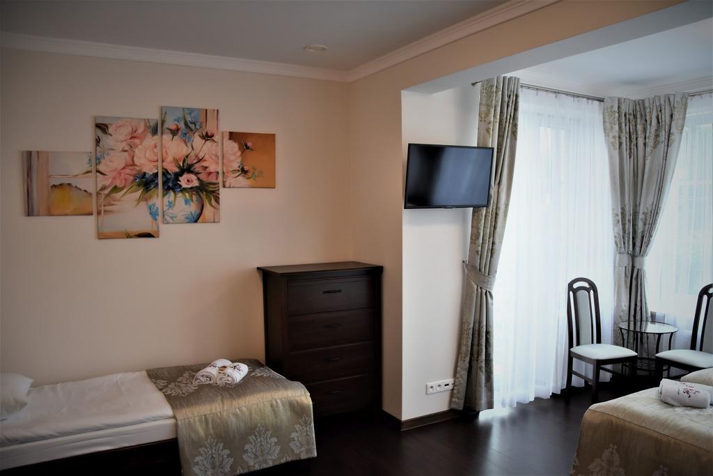 Willa Różana - Apartamenty i Pokoje Gościnne Sandomierz Exterior foto