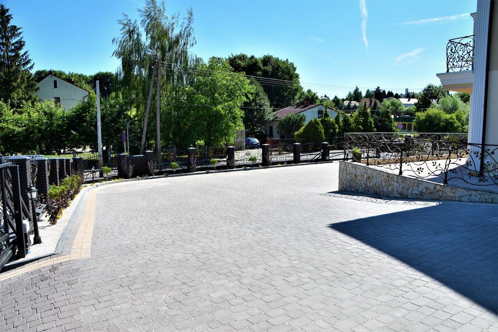 Willa Różana - Apartamenty i Pokoje Gościnne Sandomierz Exterior foto