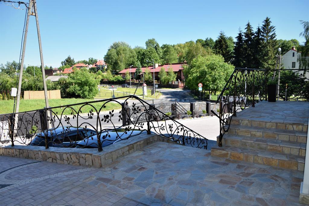 Willa Różana - Apartamenty i Pokoje Gościnne Sandomierz Exterior foto